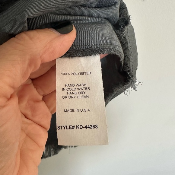 KLd Raw Edge V-Neck Sleeveless Top S Minimalist Boho Chic Oversized - Picture 5 of 8